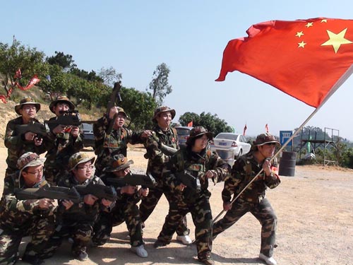 周末帶上M子一起來(lái)玩刺激的真人CS野戰(zhàn)吧！等你哦！